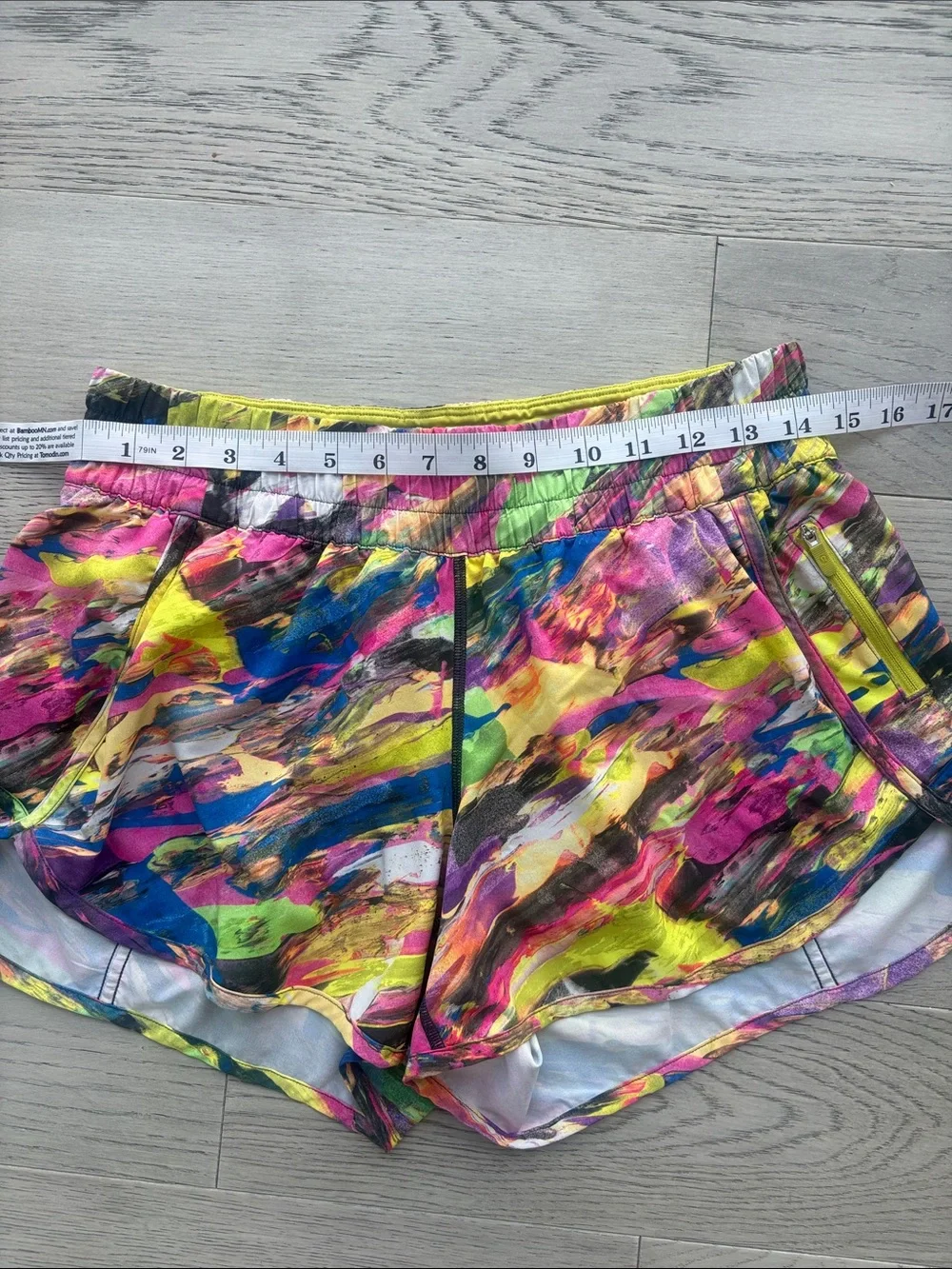 Lululemon Tracker Shorts Midrise 4” Inseam Catalyst Multi Size 10 W7AQQS - Picture 7 of 11